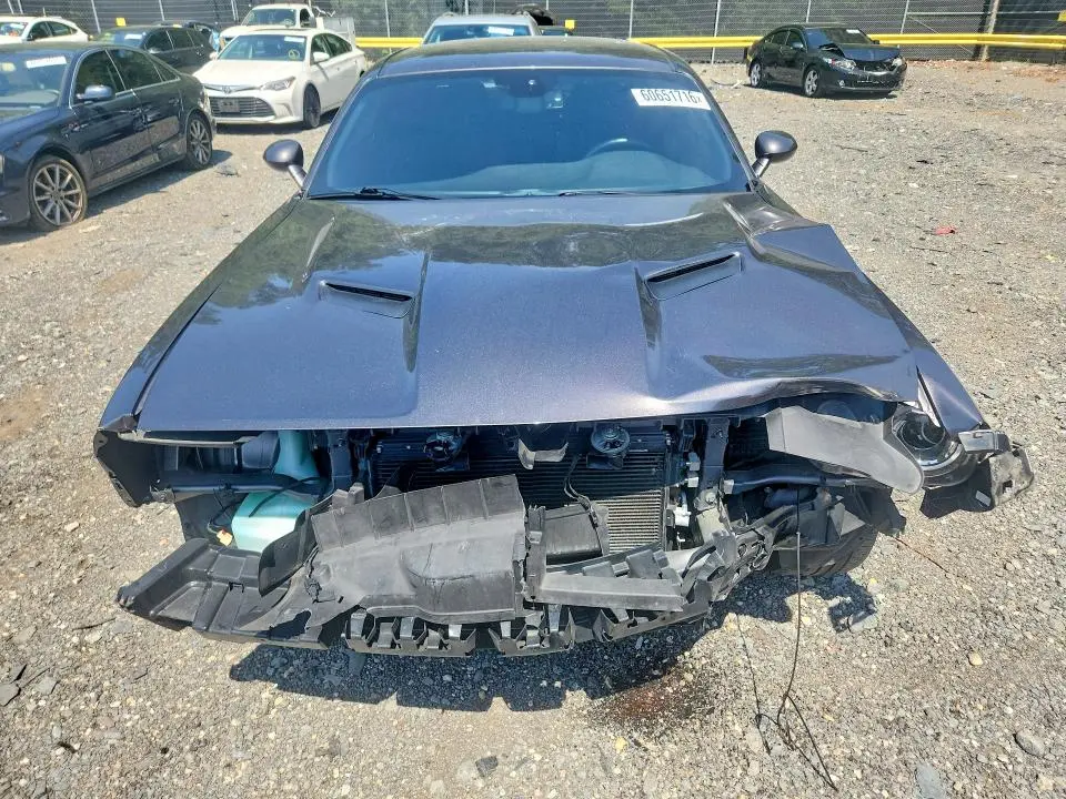 2022 DODGE CHALLENGER SXT  