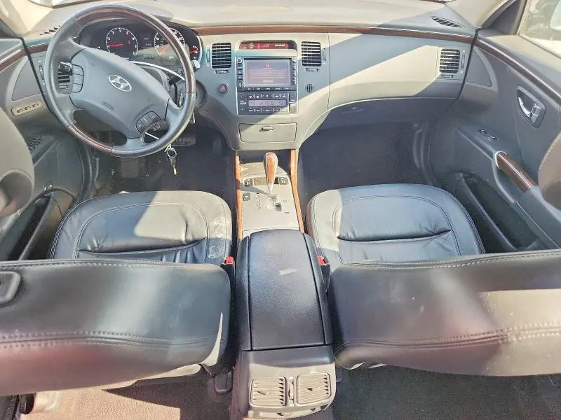 2010 HYUNDAI AZERA LIMITED  