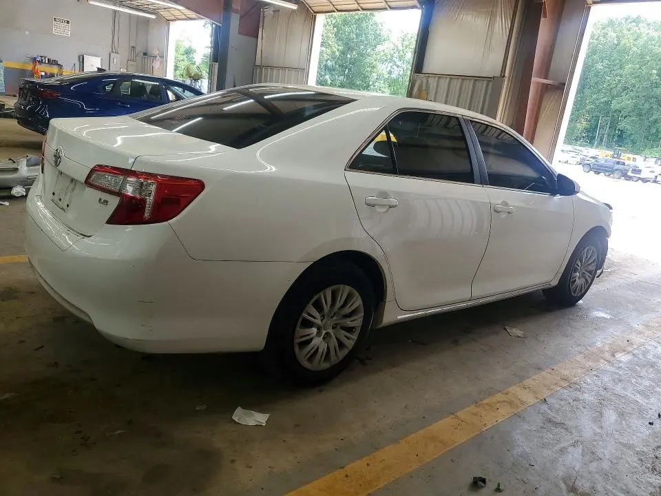2013 TOYOTA CAMRY LE  