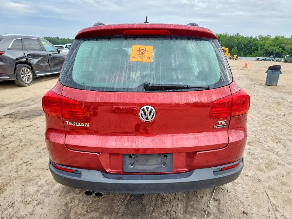 2016 VOLKSWAGEN TIGUAN S  
