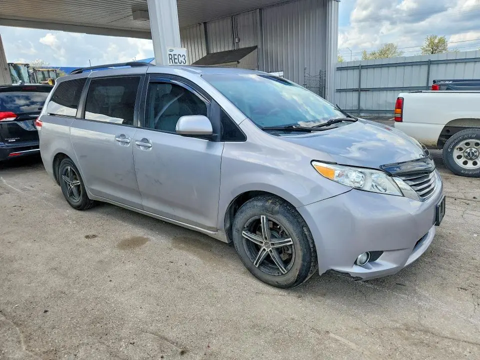 2012 TOYOTA SIENNA XLE 8-PASSENGER  