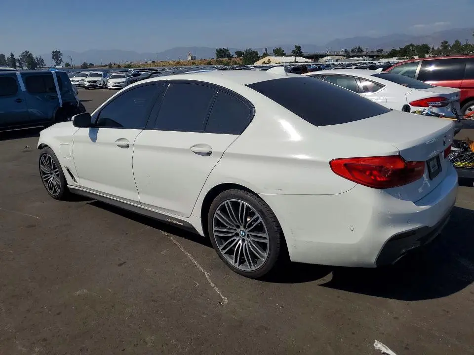 2019 BMW 530E   