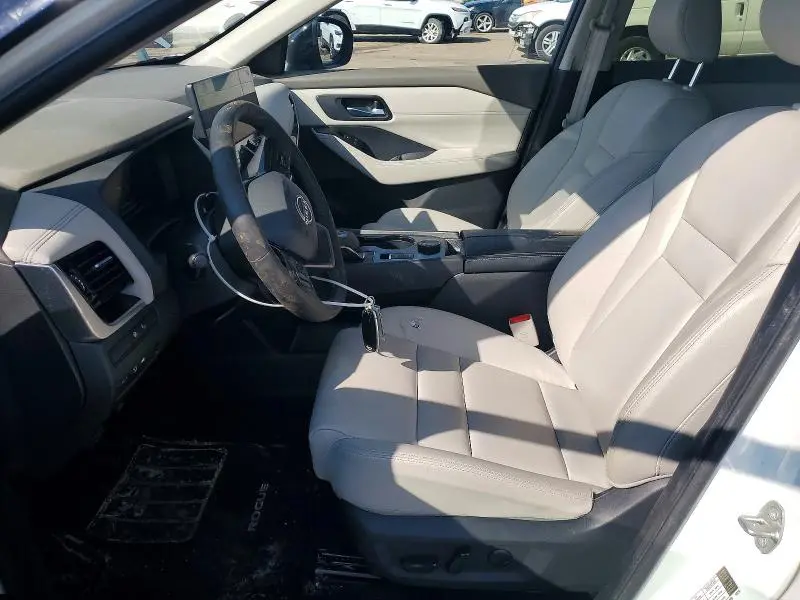 2025 NISSAN ROGUE SL  