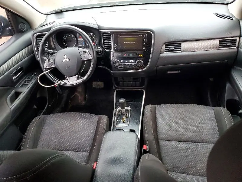 2017 MITSUBISHI OUTLANDER SE  