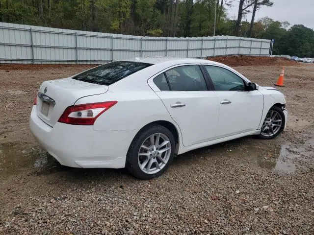 2010 NISSAN MAXIMA S  