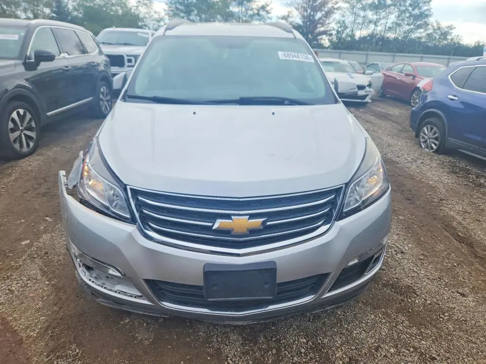 2017 CHEVROLET TRAVERSE LT  