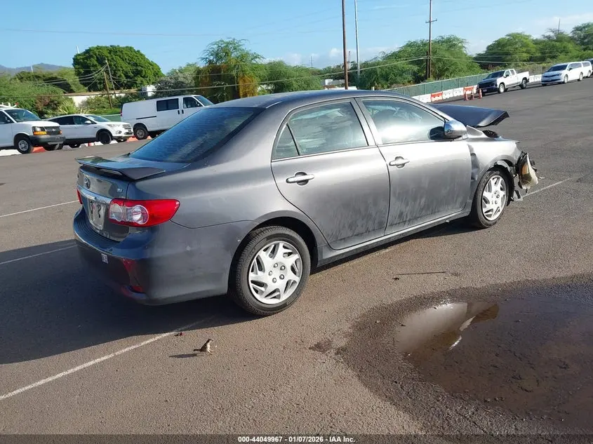 2013 TOYOTA COROLLA LE