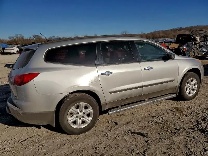 2011 CHEVROLET TRAVERSE LS  
