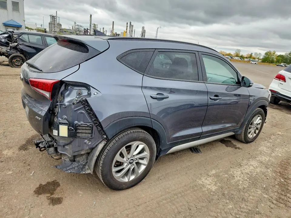 2018 HYUNDAI TUCSON SE  