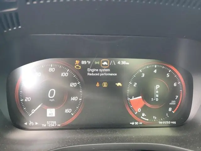 2021 VOLVO XC60 T6 MOMENTUM  