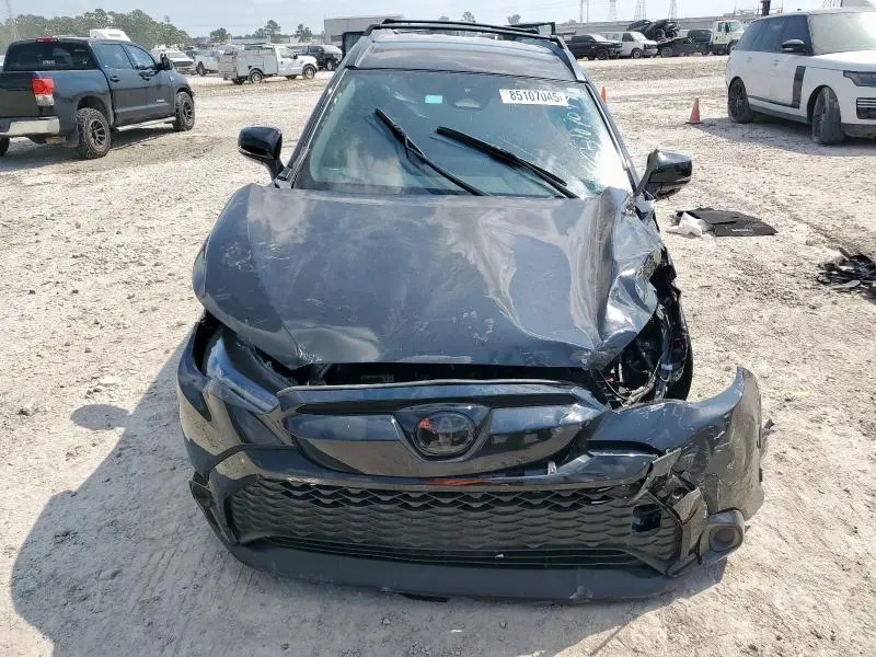 2024 TOYOTA COROLLA CROSS SE  