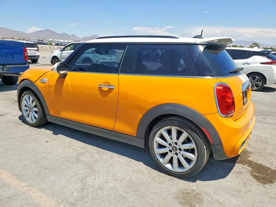 2017 MINI COOPER S  