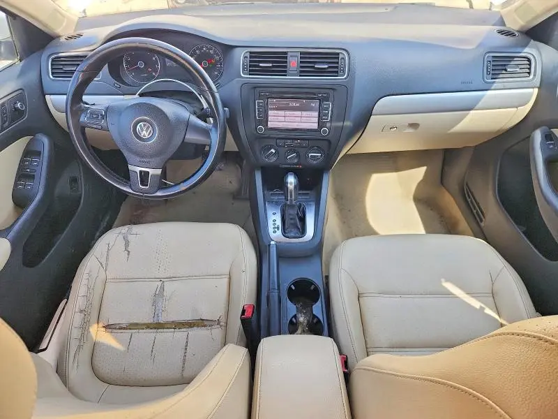 2013 VOLKSWAGEN JETTA SE  