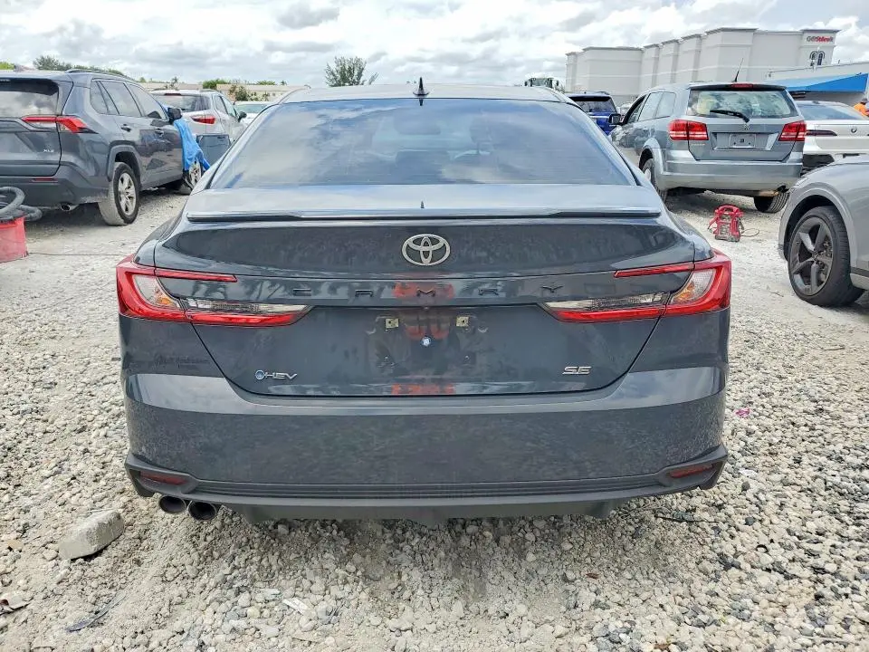 2025 TOYOTA CAMRY SE  