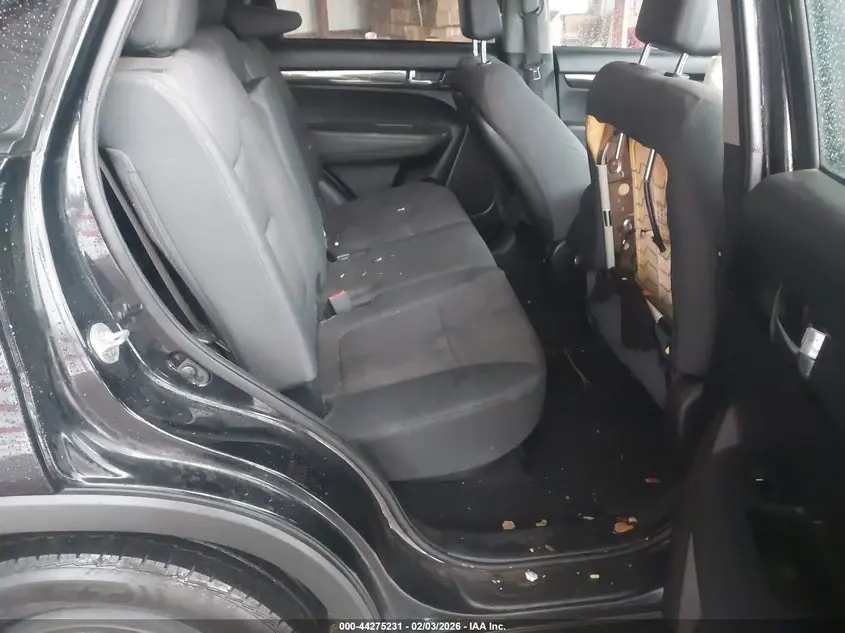 2012 KIA SORENTO LX