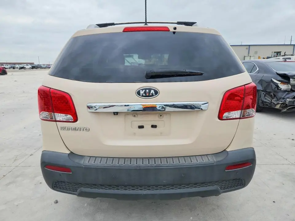 2012 KIA SORENTO LX  