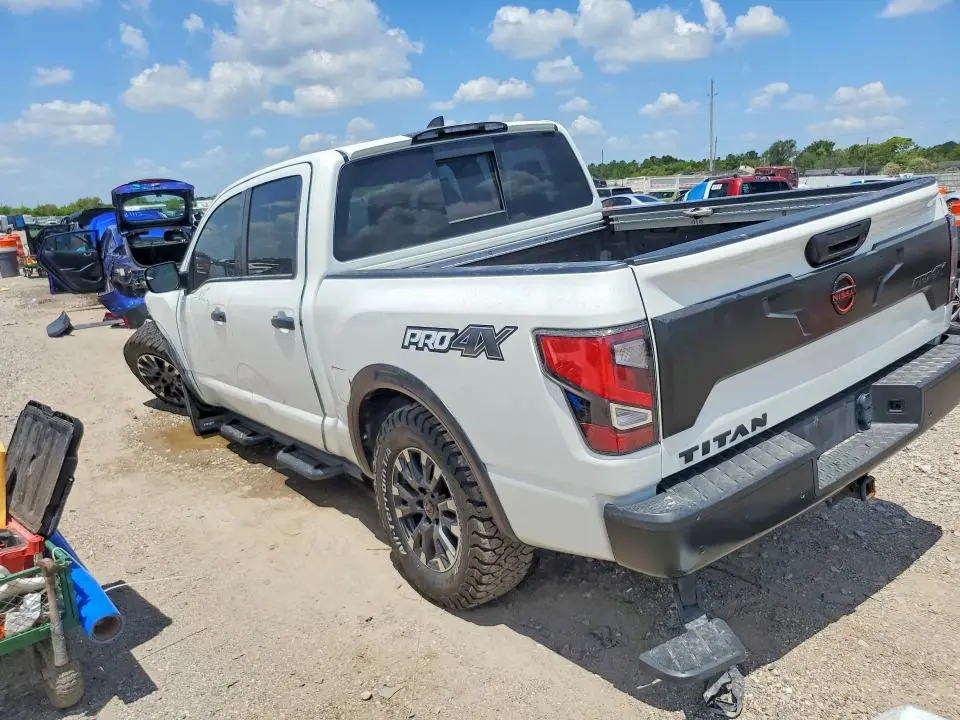 2023 NISSAN TITAN PRO-4X  