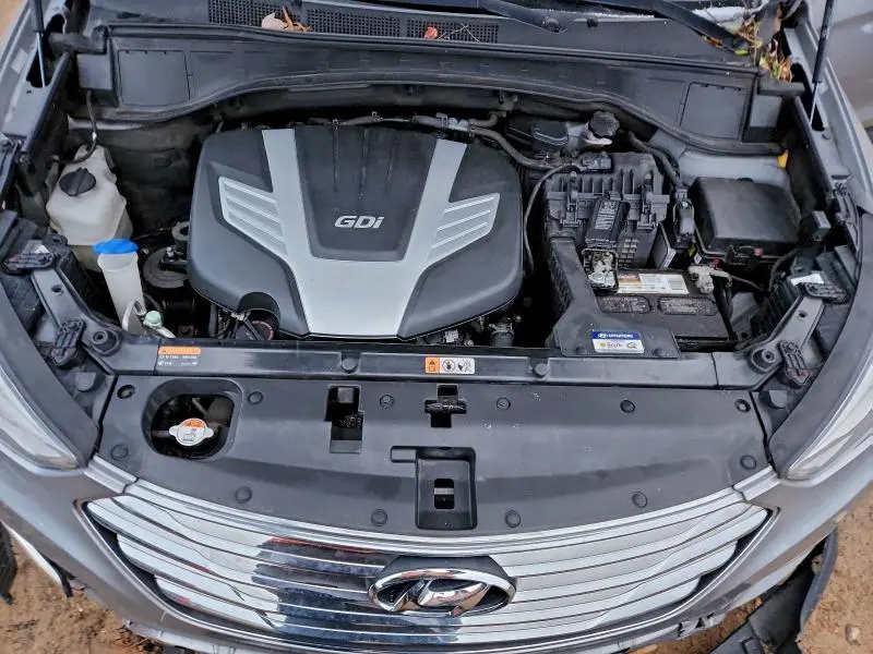 2016 HYUNDAI SANTA FE SE  