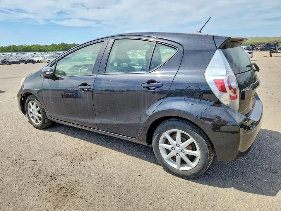 2014 TOYOTA PRIUS C THREE  
