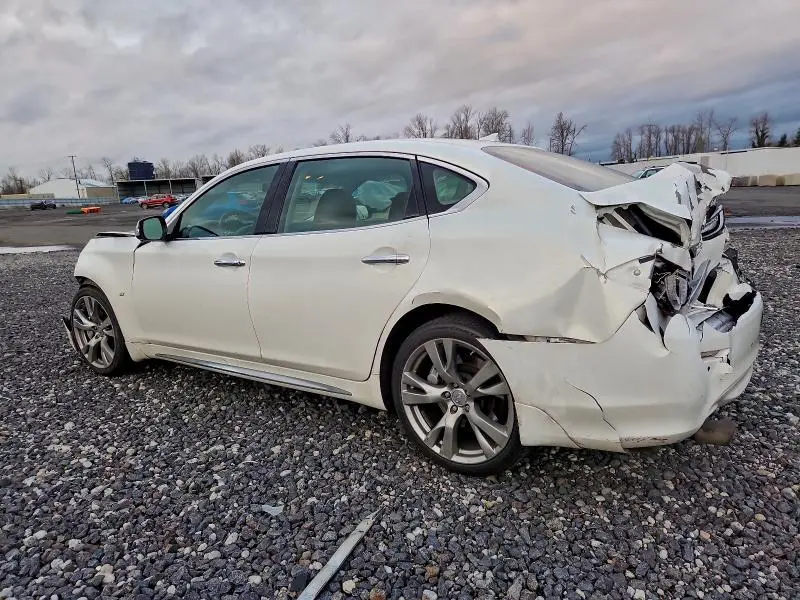 2015 INFINITI Q70L 3.7  