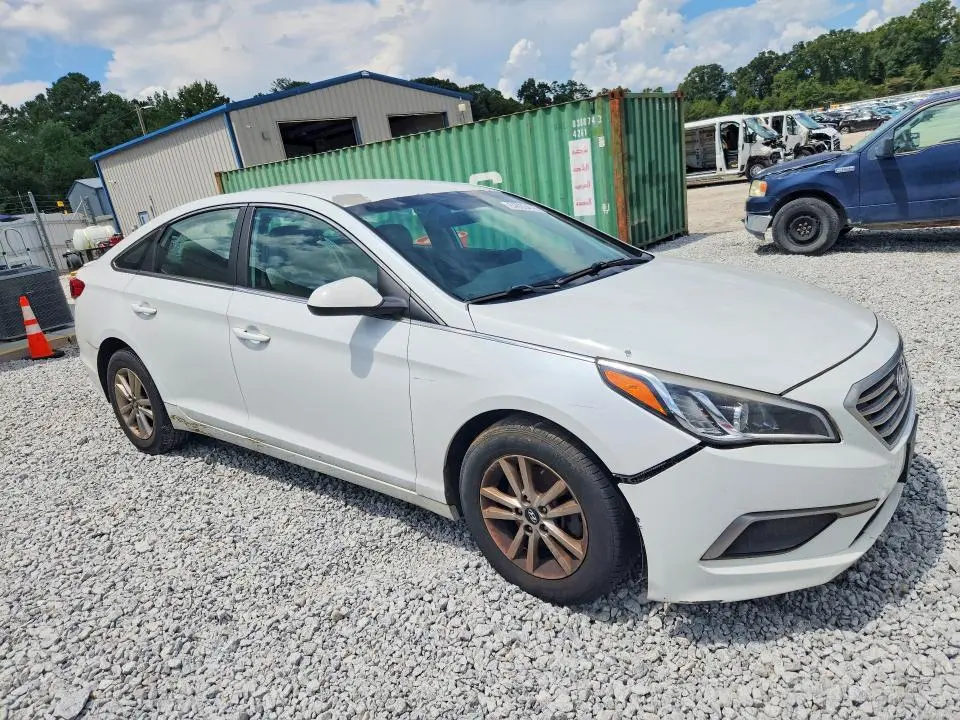 2017 HYUNDAI SONATA SE  