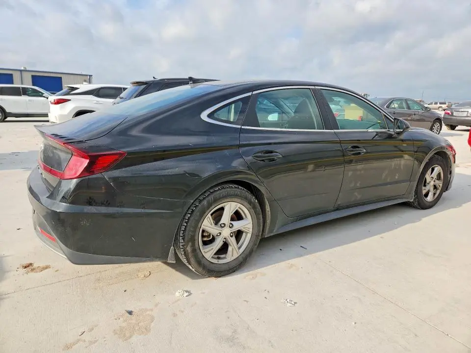 2021 HYUNDAI SONATA SE  