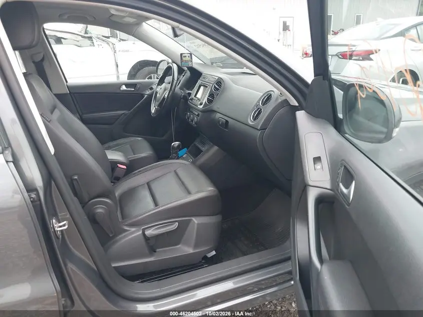 2016 VOLKSWAGEN TIGUAN S