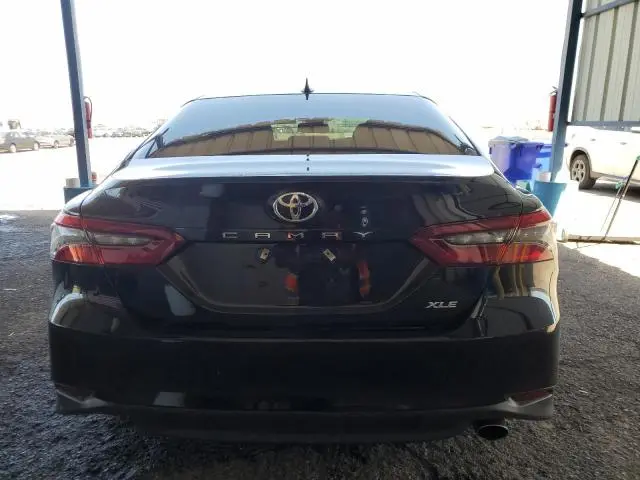 2024 TOYOTA CAMRY XLE