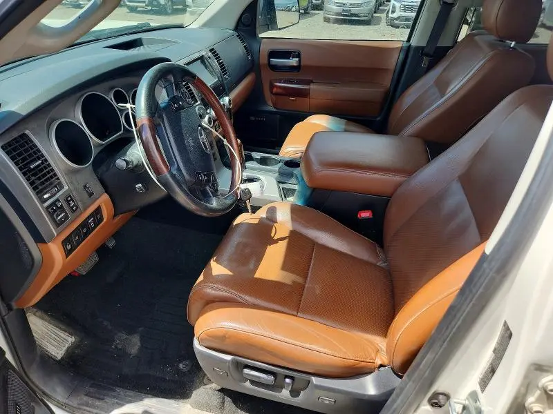 2013 TOYOTA SEQUOIA PLATINUM  