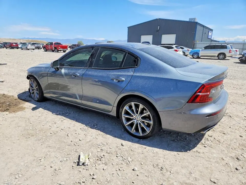 2019 VOLVO S60 T6 MOMENTUM  