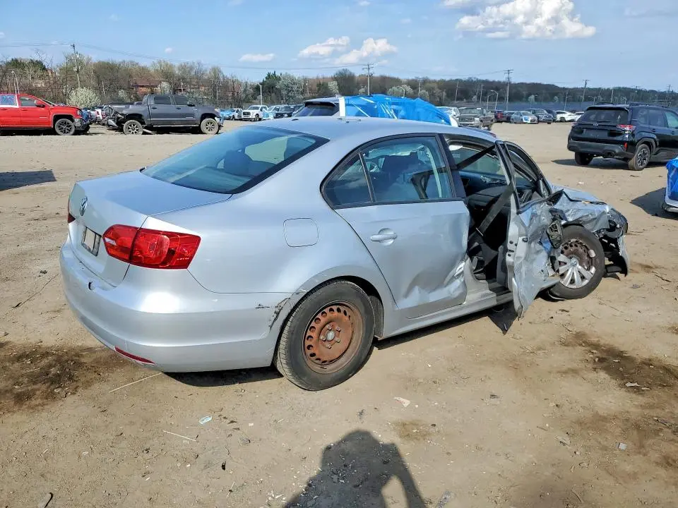 2011 VOLKSWAGEN JETTA BASE  