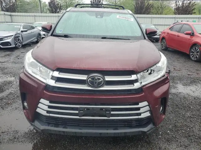 2017 TOYOTA HIGHLANDER SE  