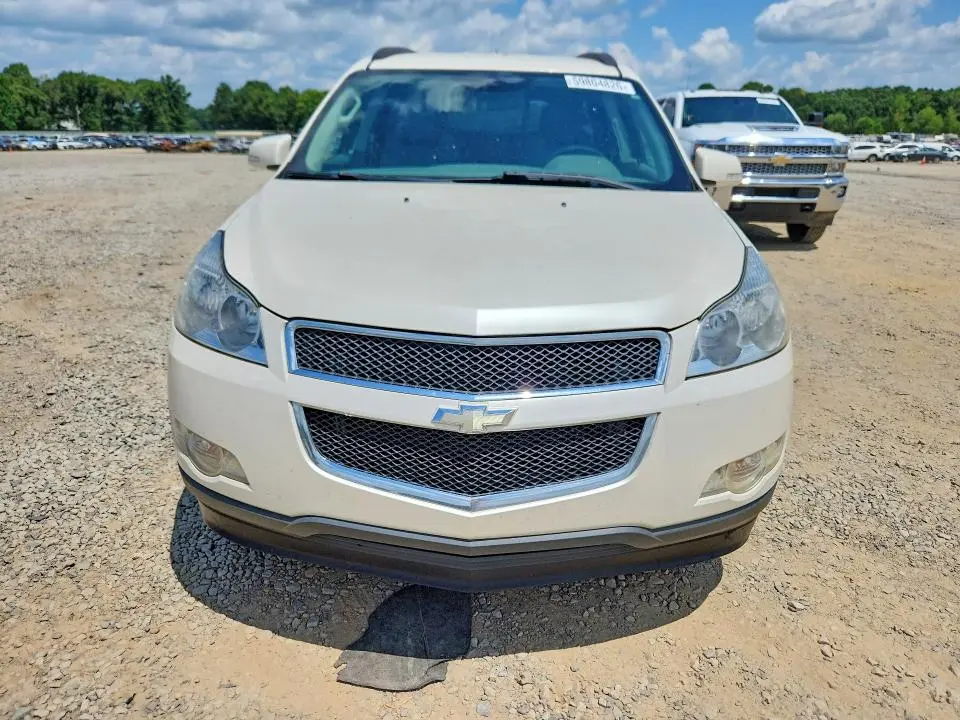 2011 CHEVROLET TRAVERSE LT  