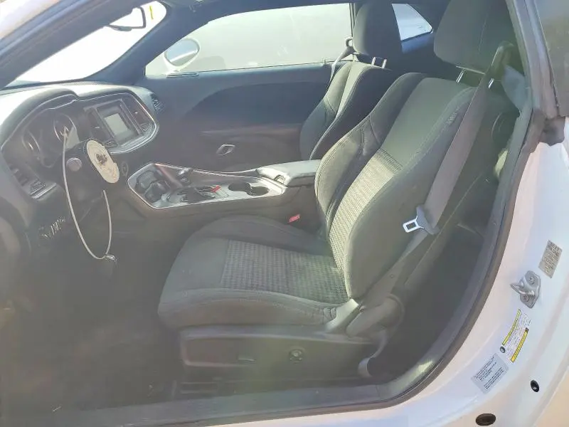 2016 DODGE CHALLENGER SXT  