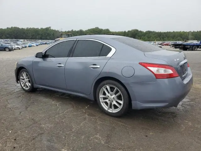 2010 NISSAN MAXIMA S  