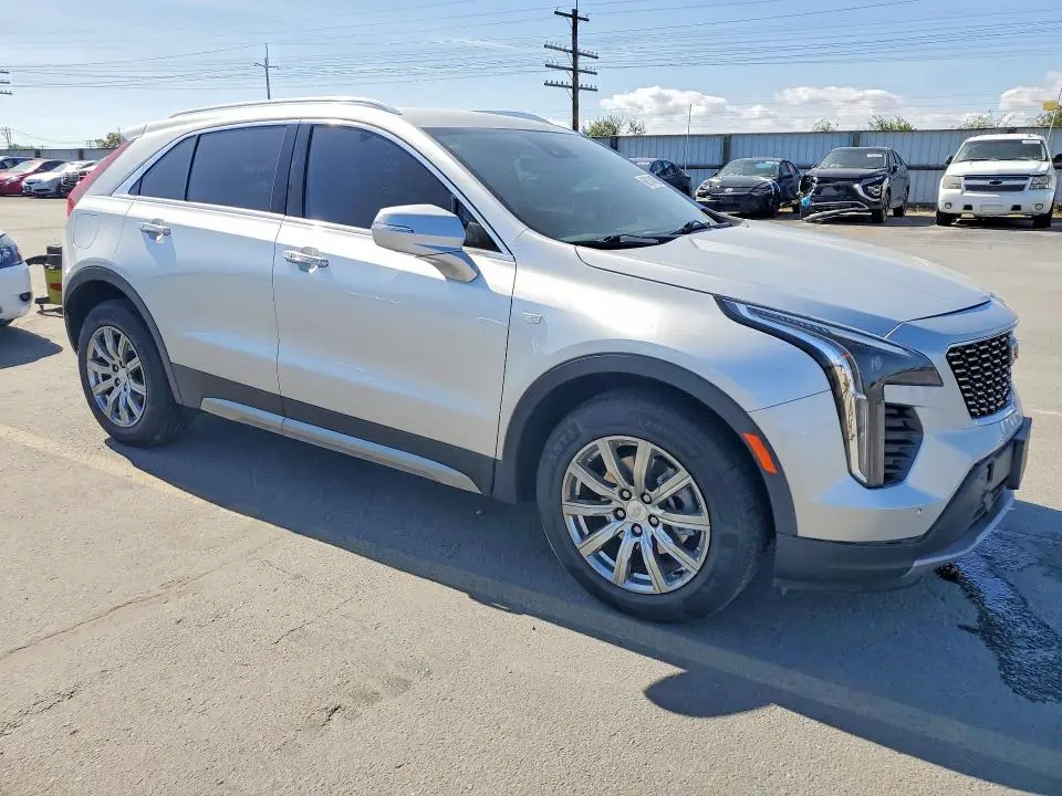 2022 CADILLAC XT4 PREMIUM LUXURY  