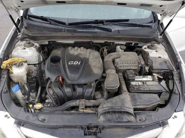 2011 HYUNDAI SONATA SE