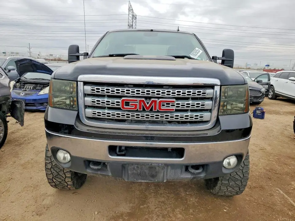 2011 GMC SIERRA K2500 SLE  
