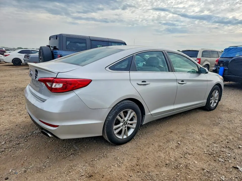 2017 HYUNDAI SONATA SE  
