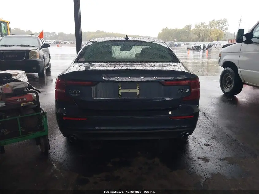 2021 VOLVO S60 T6 MOMENTUM