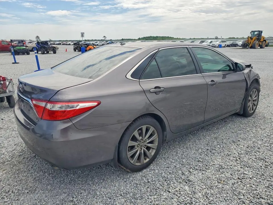 2015 TOYOTA CAMRY XLE  