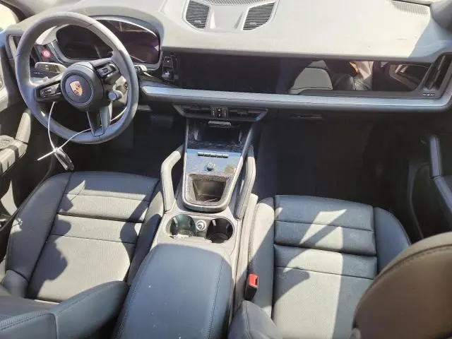 2025 PORSCHE CAYENNE   