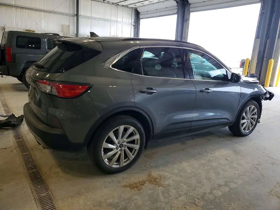 2022 FORD ESCAPE TITANIUM  