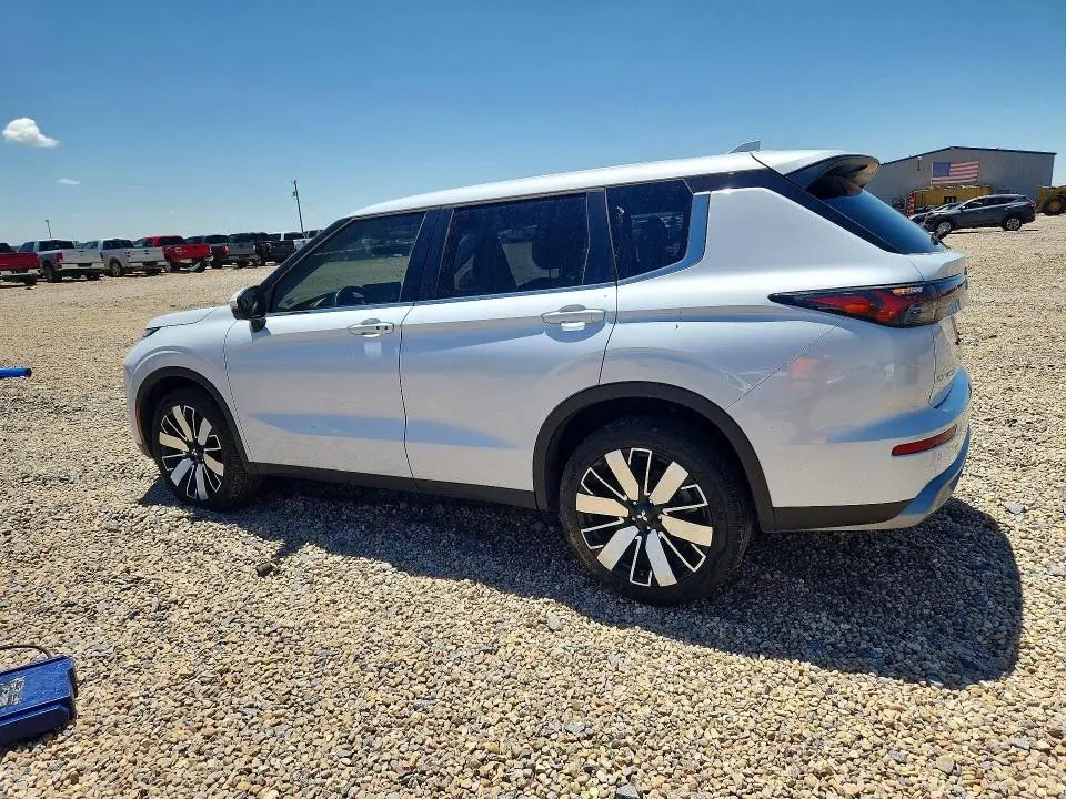 2025 MITSUBISHI OUTLANDER SE  