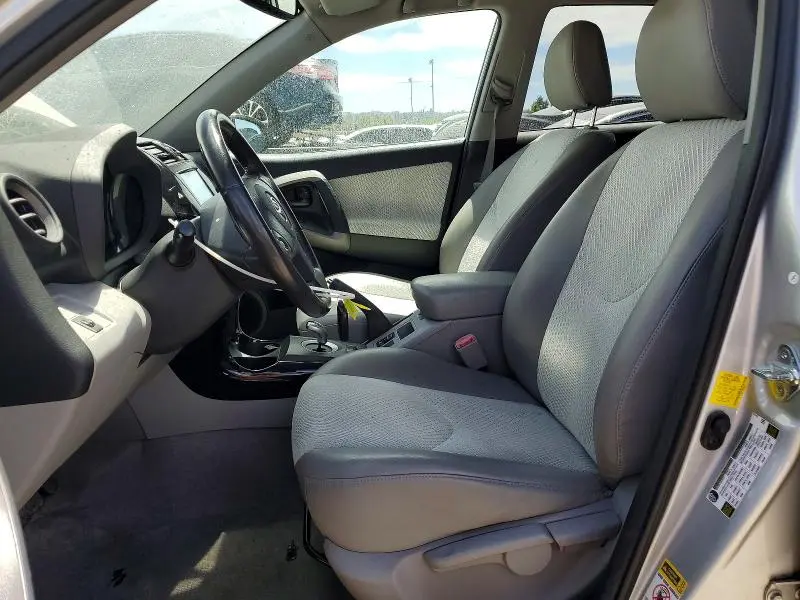 2013 TOYOTA RAV4 EV BASE  