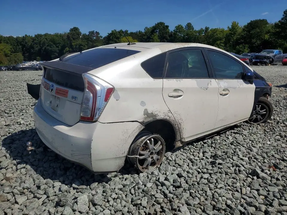 2010 TOYOTA PRIUS III  