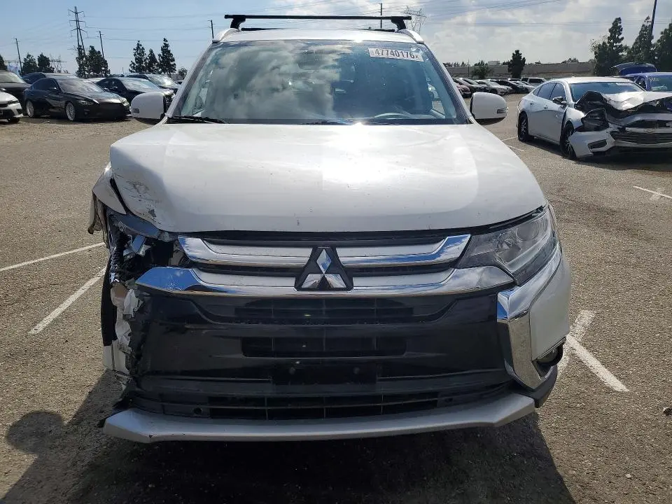 2017 MITSUBISHI OUTLANDER SE  