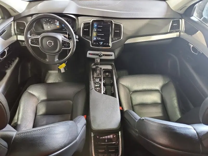 2016 VOLVO XC90 T6  