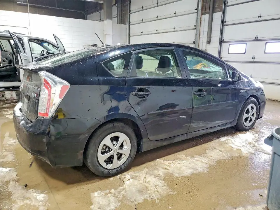 2014 TOYOTA PRIUS FOUR  
