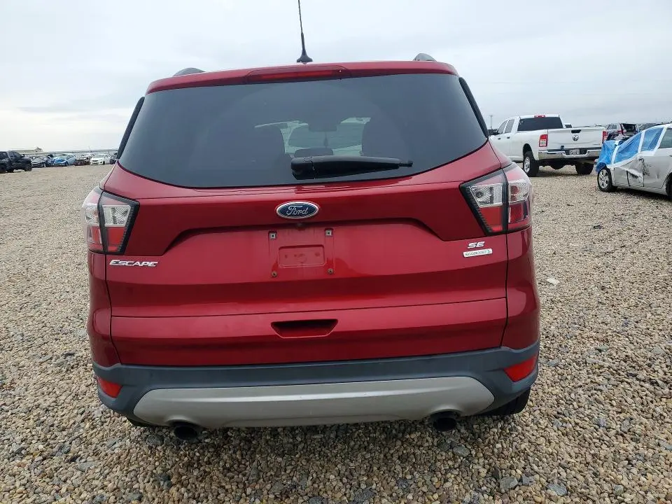 2018 FORD ESCAPE SE  